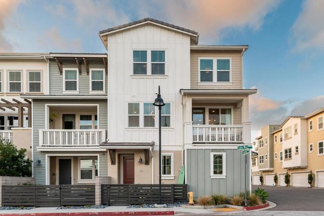 1115 Sea Glass Way, Oceanside, CA 92054