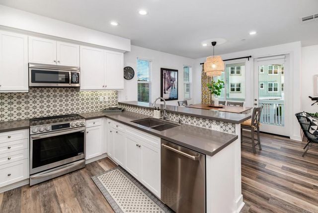 1115 Sea Glass Way, Oceanside, CA 92054