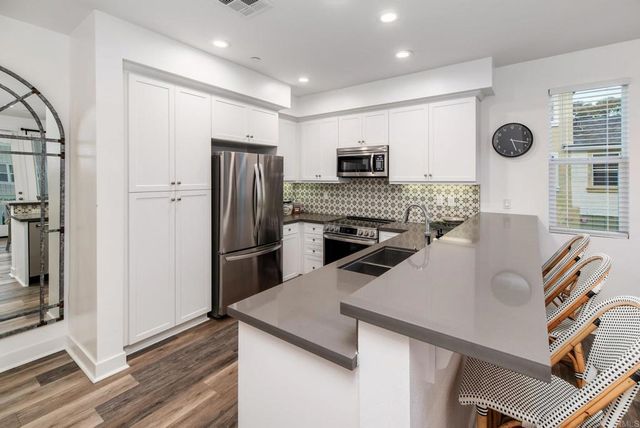 1115 Sea Glass Way, Oceanside, CA 92054