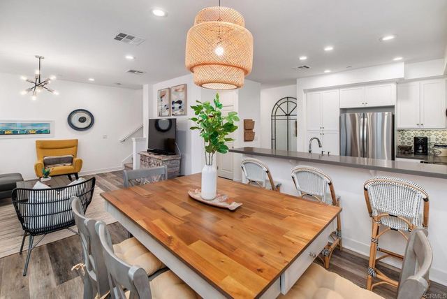 1115 Sea Glass Way, Oceanside, CA 92054