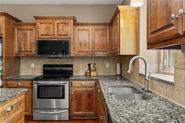 2014 N Concord Drive, Independence, MO 64058