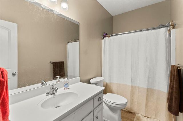 2014 N Concord Drive, Independence, MO 64058