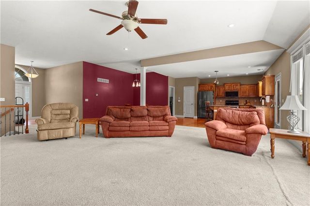 2014 N Concord Drive, Independence, MO 64058