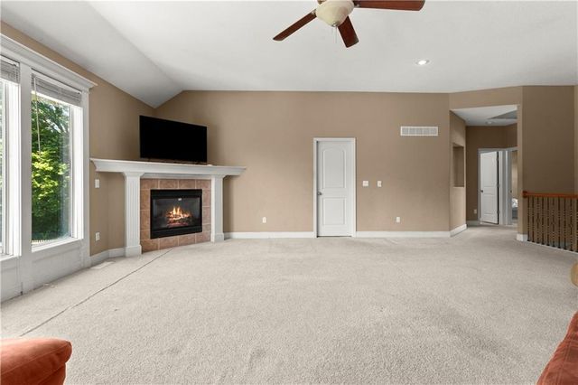 2014 N Concord Drive, Independence, MO 64058