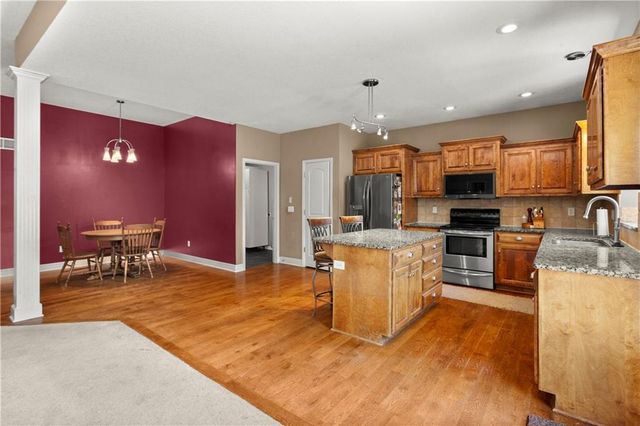 2014 N Concord Drive, Independence, MO 64058