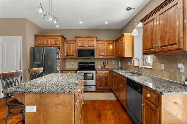 2014 N Concord Drive, Independence, MO 64058