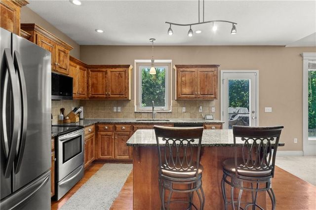2014 N Concord Drive, Independence, MO 64058