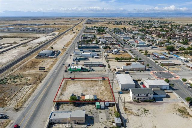 2909 Sierra Highway, Rosamond, CA 93560