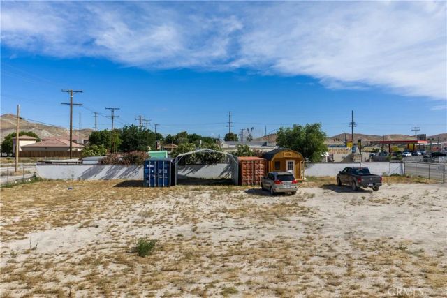 2909 Sierra Highway, Rosamond, CA 93560