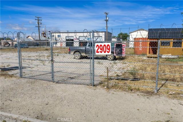 2909 Sierra Highway, Rosamond, CA 93560