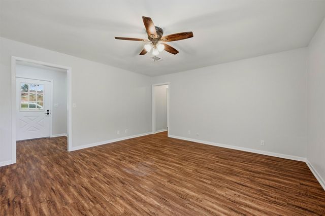 108 Loraine Street, Pottsboro, TX 75076