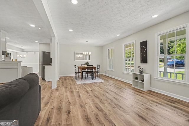 3802 Imperial Drive, Snellville, GA 30039