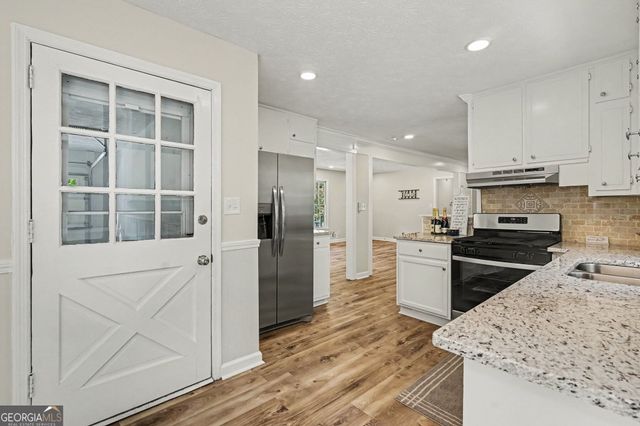 3802 Imperial Drive, Snellville, GA 30039