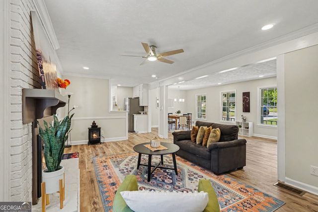 3802 Imperial Drive, Snellville, GA 30039