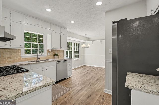 3802 Imperial Drive, Snellville, GA 30039