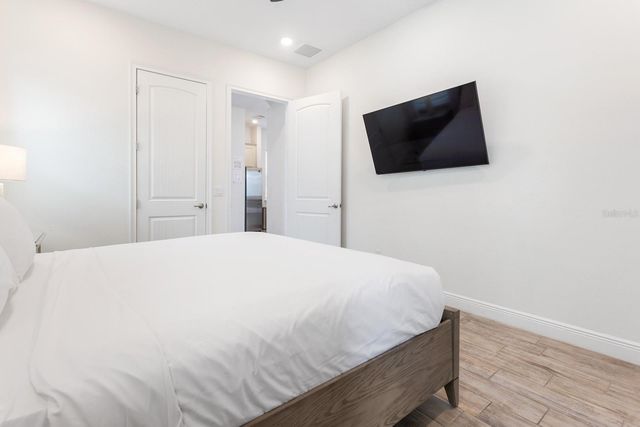 7996 LOST SHAKER LANE, Kissimmee, FL 34747