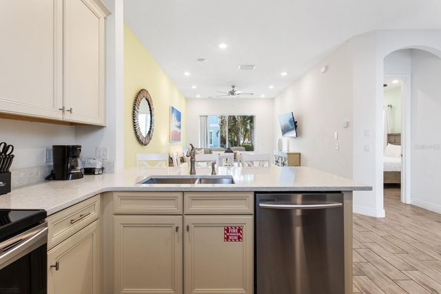 7996 LOST SHAKER LANE, Kissimmee, FL 34747