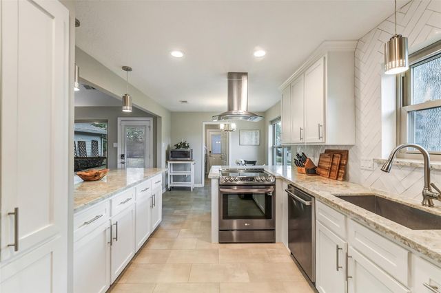 12531 Olympia Drive, Houston, TX 77077