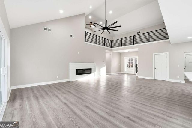 2152 Paces Vale Place, Lawrenceville, GA 30043