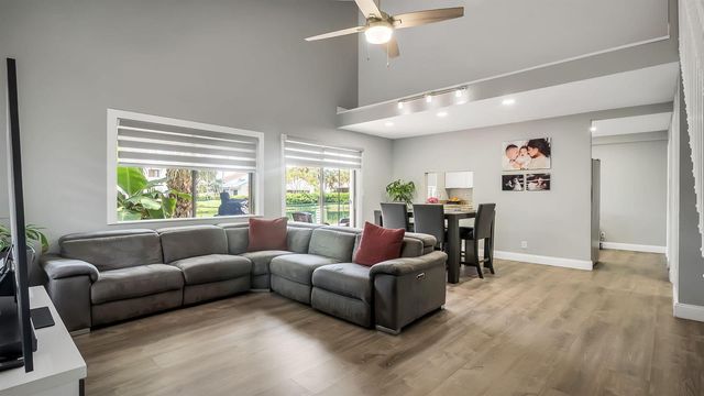 10244 NW 33rd Place, Sunrise, FL 33351