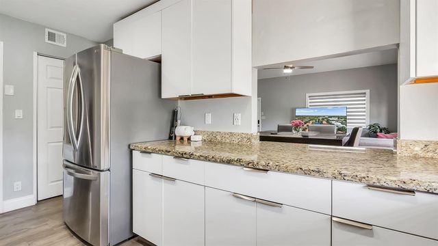 10244 NW 33rd Place, Sunrise, FL 33351