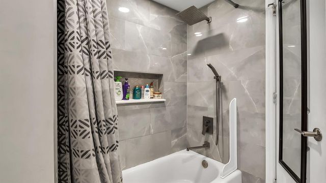 10244 NW 33rd Place, Sunrise, FL 33351