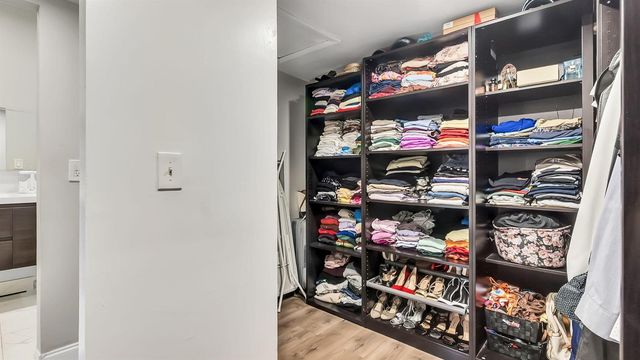 10244 NW 33rd Place, Sunrise, FL 33351