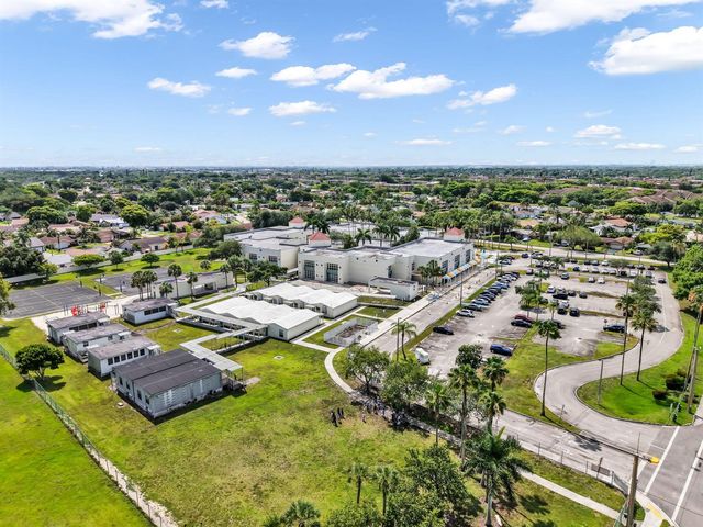 10244 NW 33rd Place, Sunrise, FL 33351