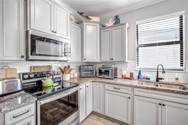 5218 Jasper Square, Vero Beach, FL 32967