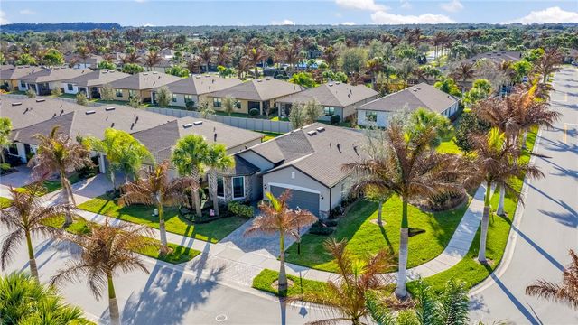 5218 Jasper Square, Vero Beach, FL 32967