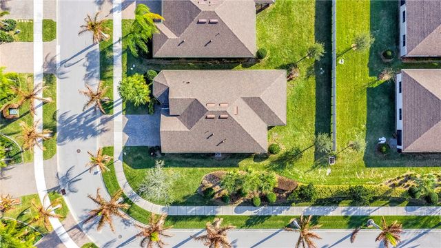 5218 Jasper Square, Vero Beach, FL 32967