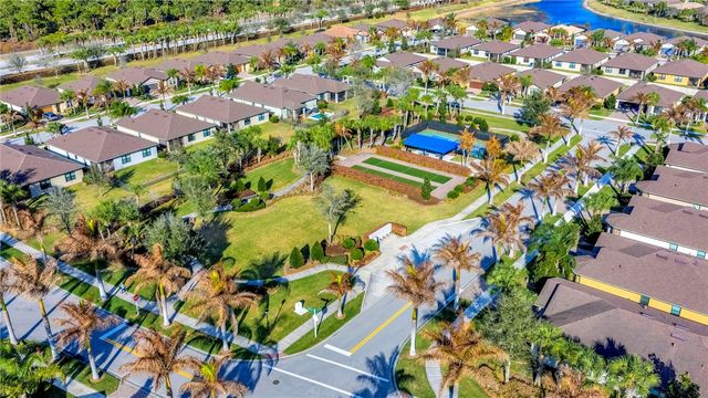 5218 Jasper Square, Vero Beach, FL 32967