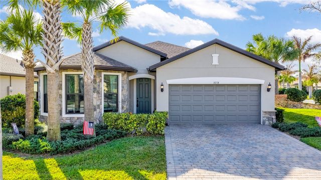 5218 Jasper Square, Vero Beach, FL 32967