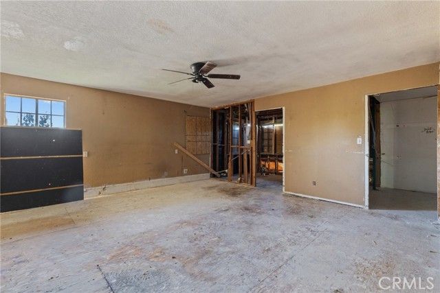 19448 Kittridge Street, Reseda (los Angeles), CA 91335