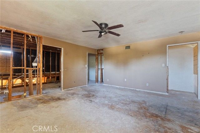 19448 Kittridge Street, Reseda (los Angeles), CA 91335