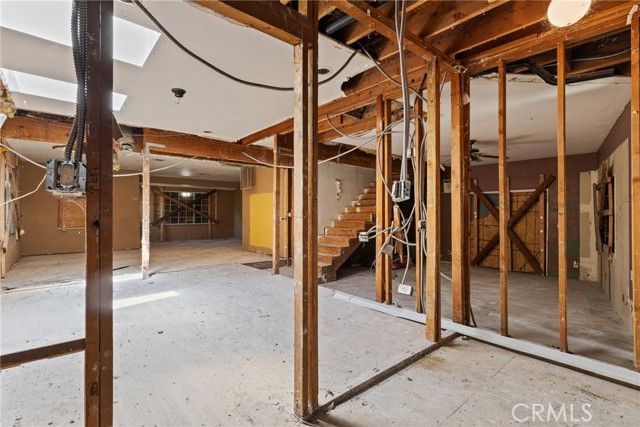 19448 Kittridge Street, Reseda (los Angeles), CA 91335