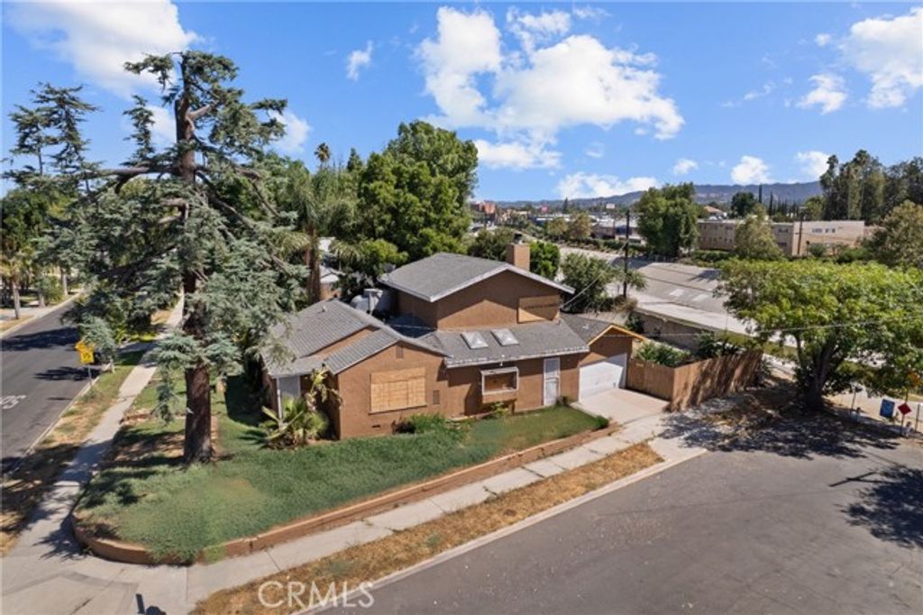 19448 Kittridge Street, Reseda (los Angeles), CA 91335