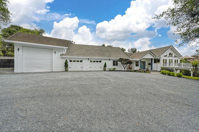 4860 Silk Tree Ln, Cool, CA 95614