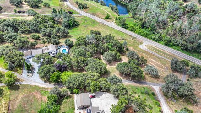 4860 Silk Tree Ln, Cool, CA 95614