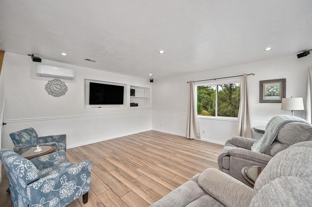 4860 Silk Tree Ln, Cool, CA 95614