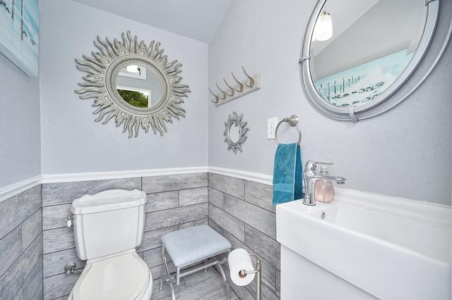 4860 Silk Tree Ln, Cool, CA 95614