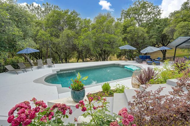 4860 Silk Tree Ln, Cool, CA 95614