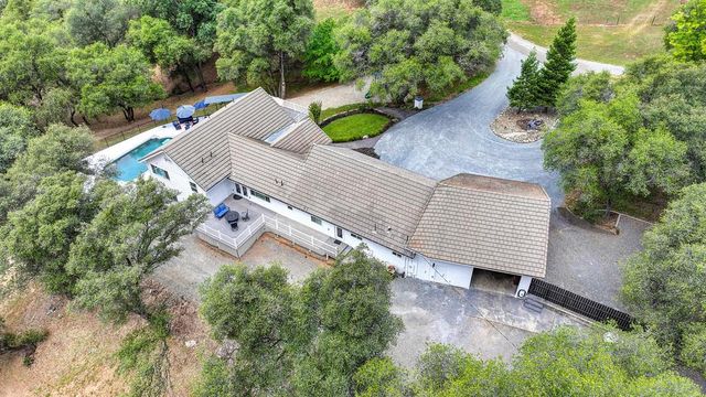 4860 Silk Tree Ln, Cool, CA 95614