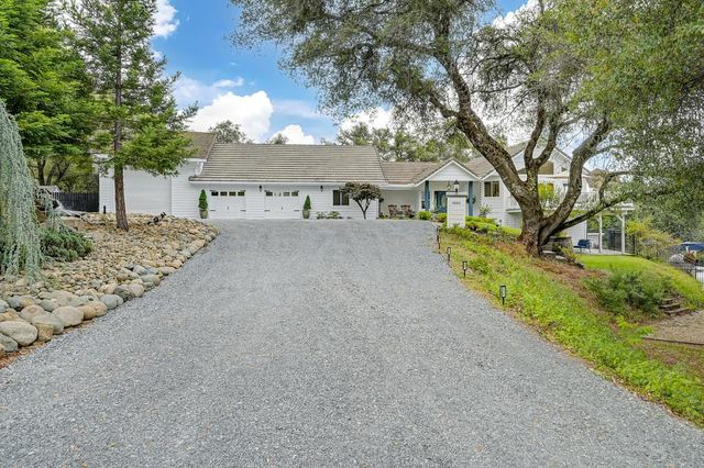 4860 Silk Tree Ln, Cool, CA 95614