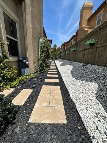 8559 Old Stonefield, San Diego, CA 92127