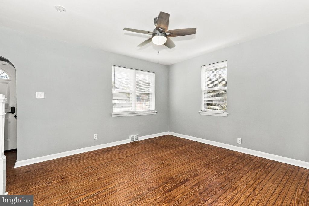 319 PINE ST, WILLIAMSTOWN, NJ 08094 — photo 3