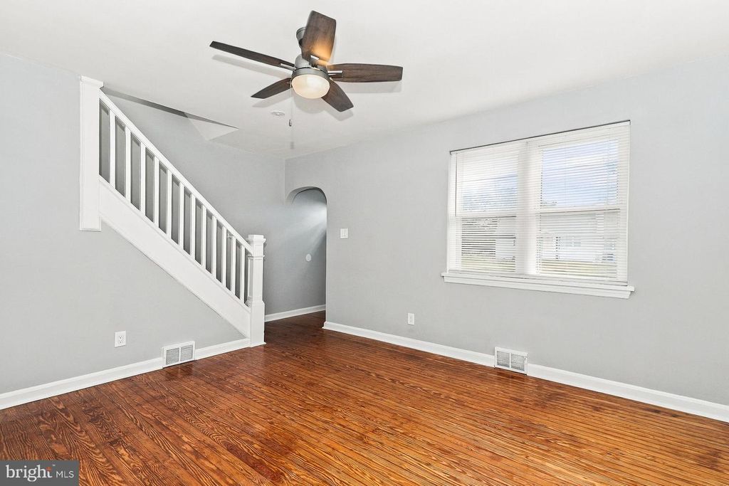 319 PINE ST, WILLIAMSTOWN, NJ 08094 — photo 4