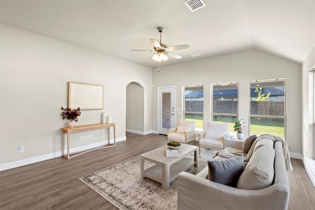 199 Mockingbird Drive, Waxahachie, TX 75165