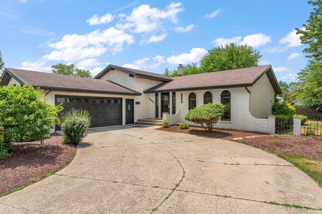 9612 Walnut Drive, Munster, IN 46321