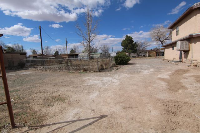 35 Jerome Road, Los Lunas, NM 87031